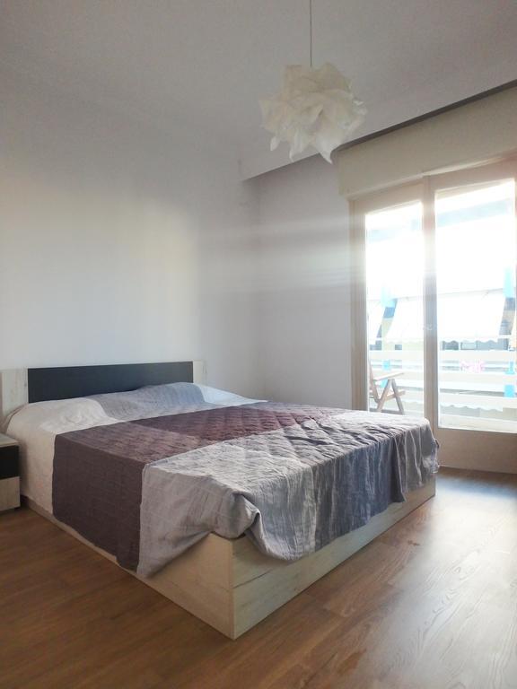 Holiday Apartment Sombrero Néa Péramos Eksteriør billede
