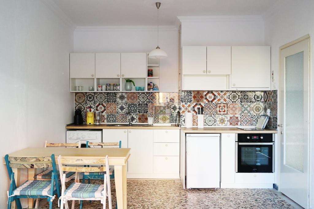 Holiday Apartment Sombrero Néa Péramos Eksteriør billede
